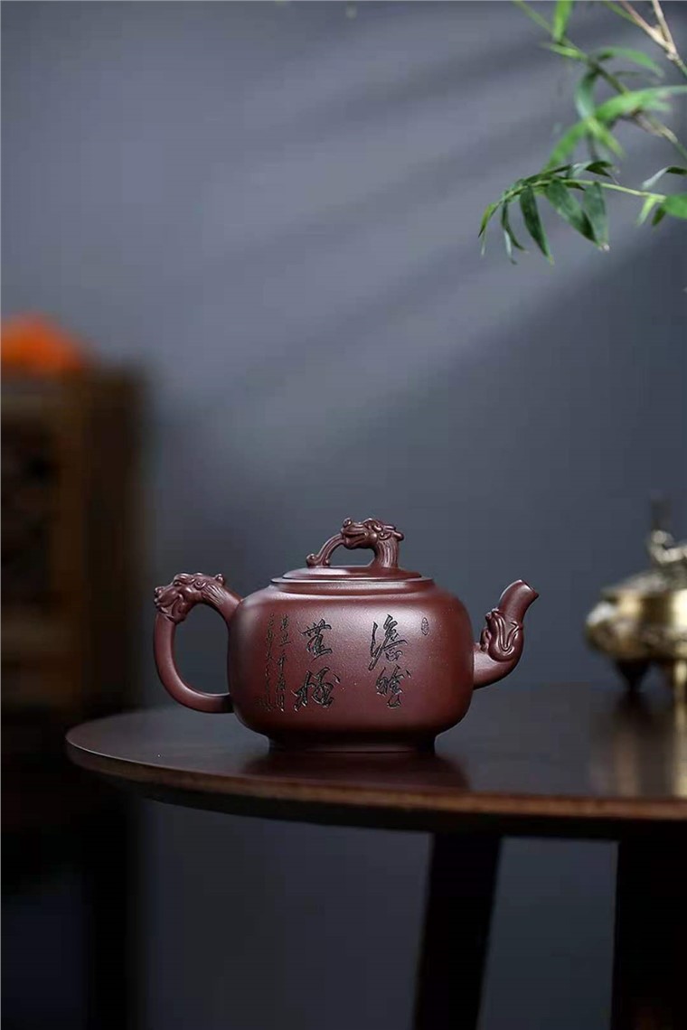 吴行其作品 四方龙尊图片