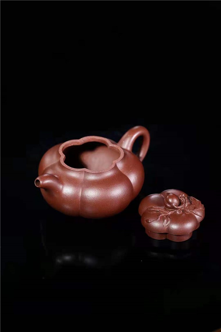 林晶晶作品 上合桃图片