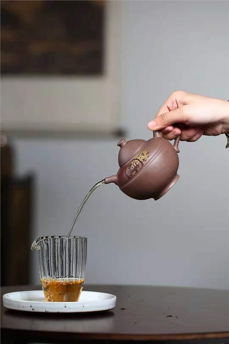 李启山作品 岩画汉圆