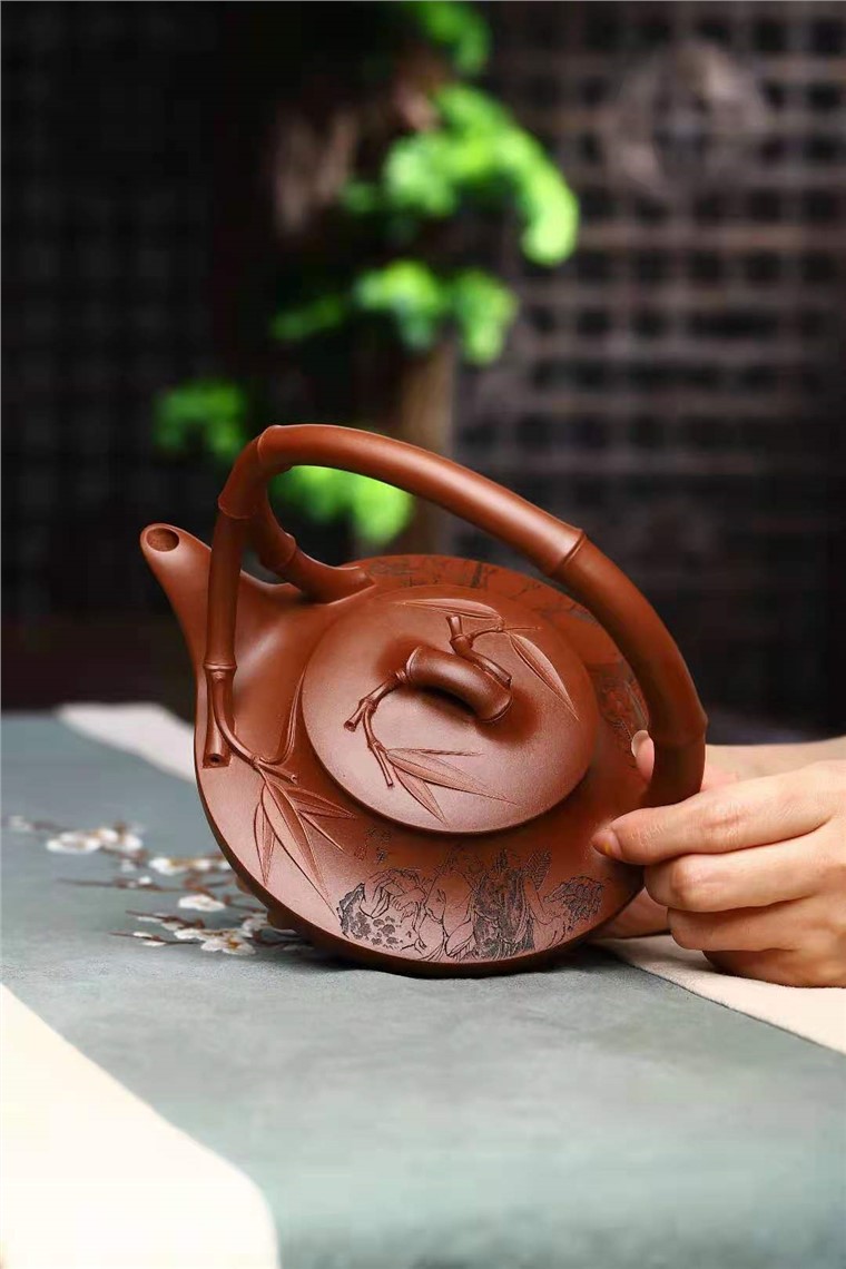 何其仙作品 竹叶提梁图片