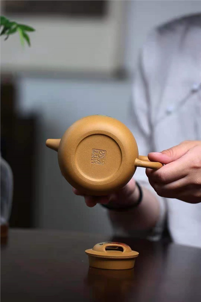 李启山作品 匏尊牛盖图片