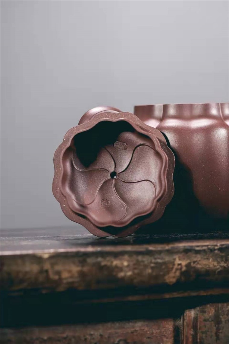 牟锦芬作品 菊蕾图片