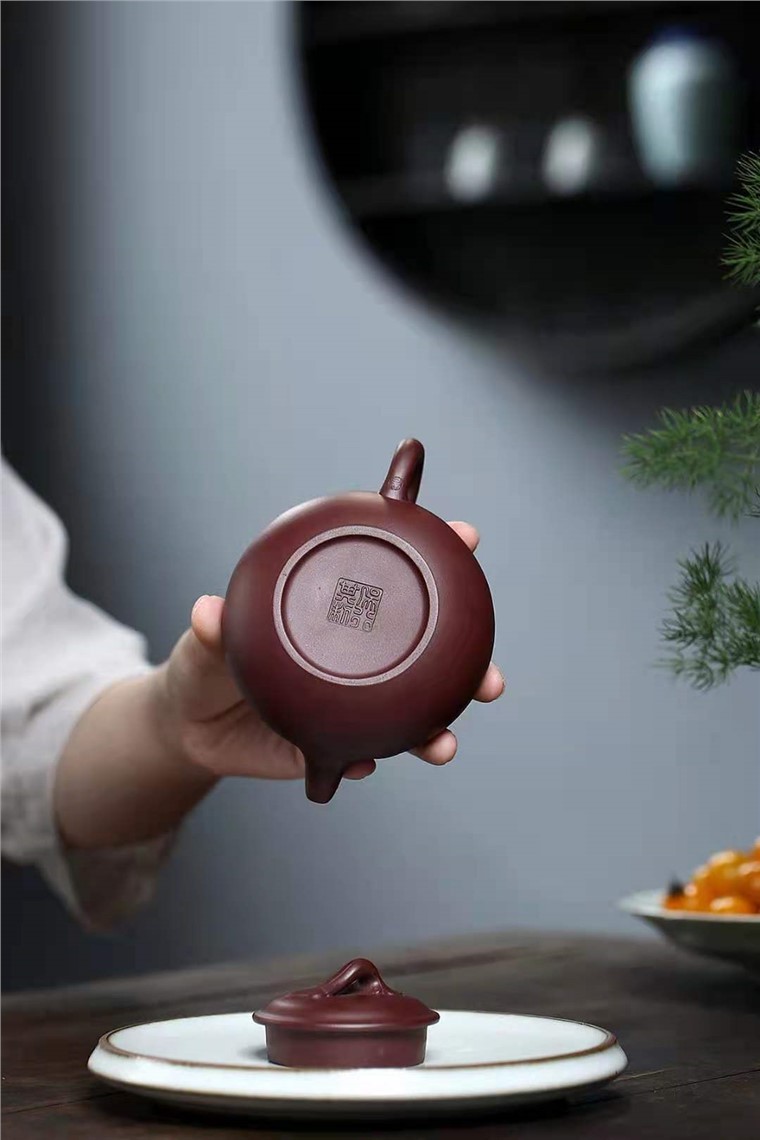 吴行其作品 祥云仿古