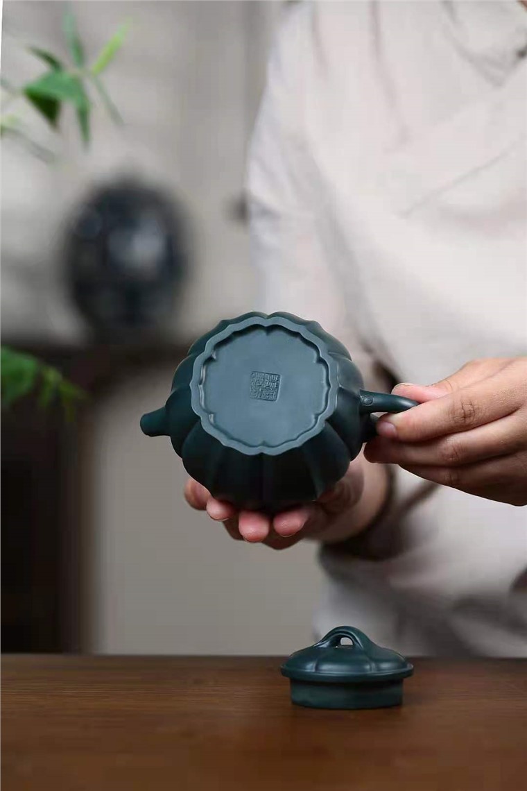 霍菊华作品 筋纹锦菱