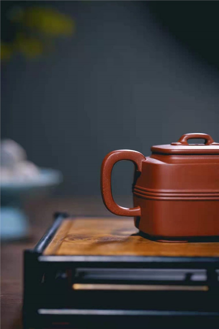 范微琴作品 汉韵壶图片