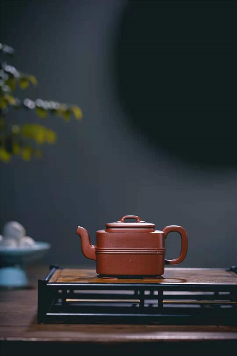 范微琴作品 汉韵壶图片