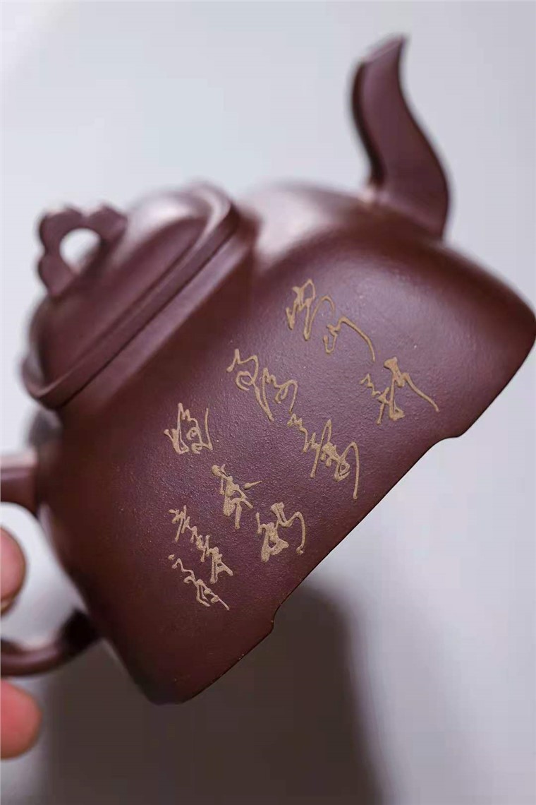 范微琴作品 四方孤菱图片