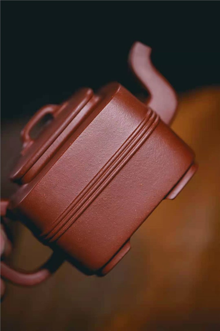 范微琴作品 汉韵壶图片