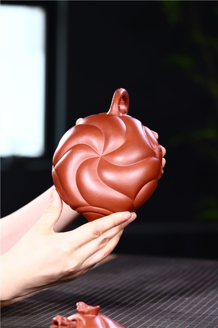 陈忠庆作品 鱼化龙