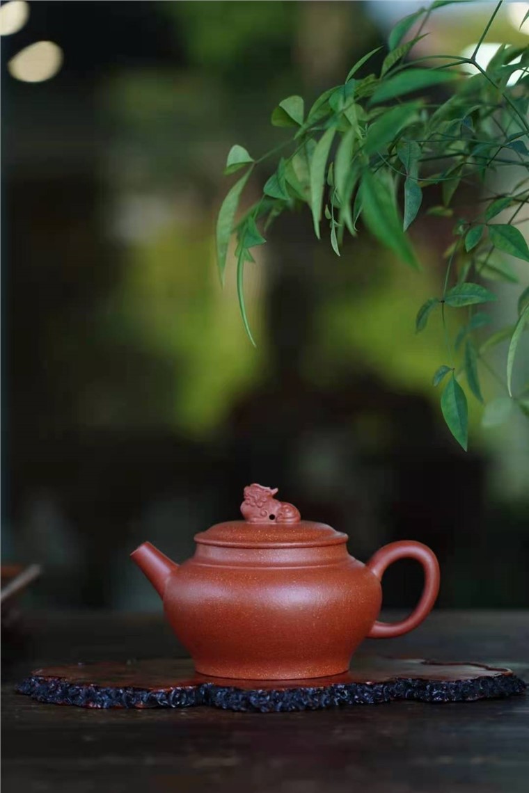 储卫珍作品 纳财貔貅图片