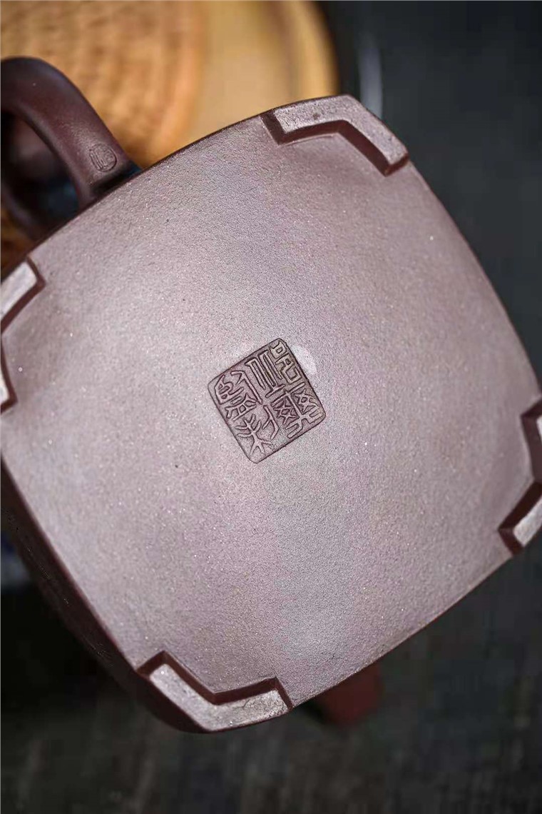 邱爽作品 四方龙韵