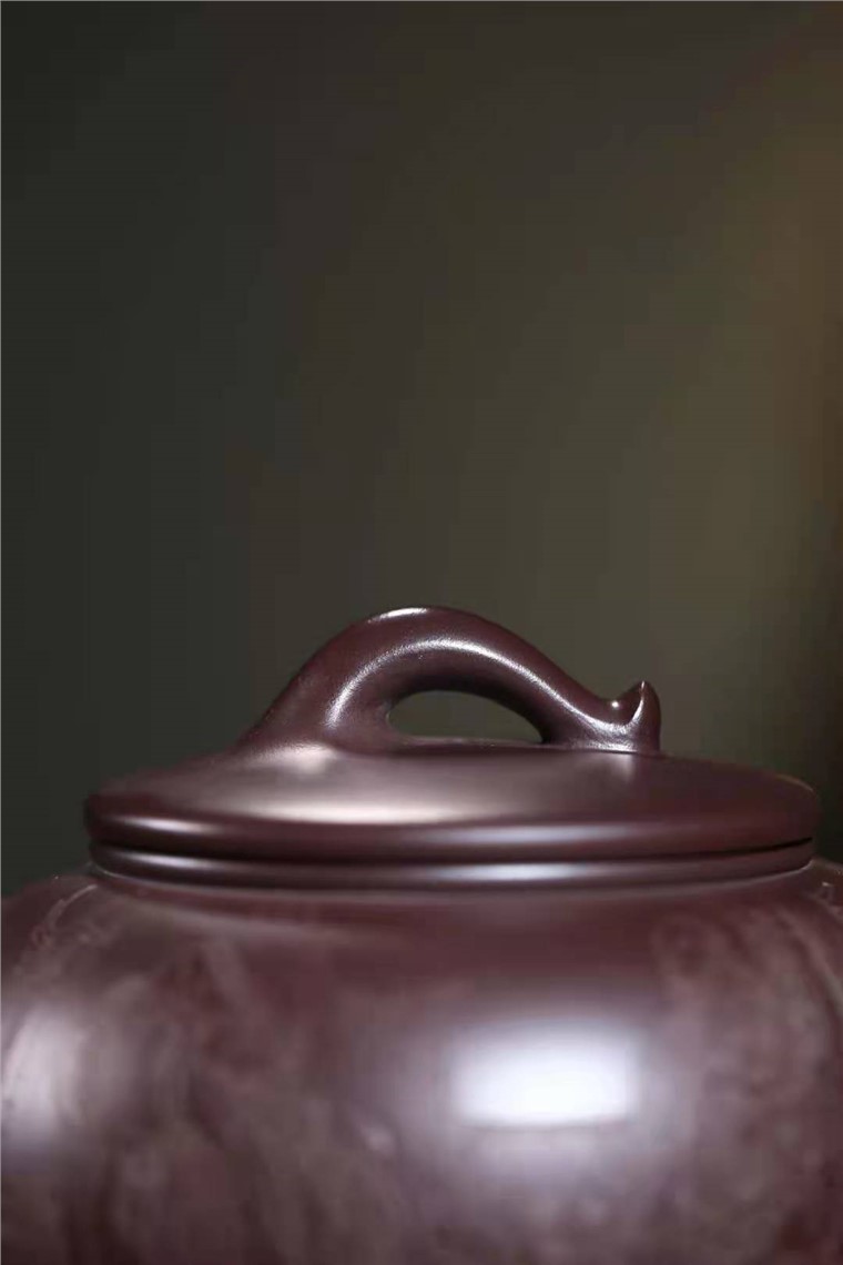 王芳作品 远观壶图片