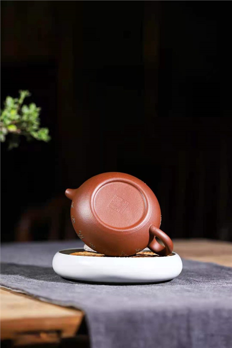 范微琴作品 扁腹