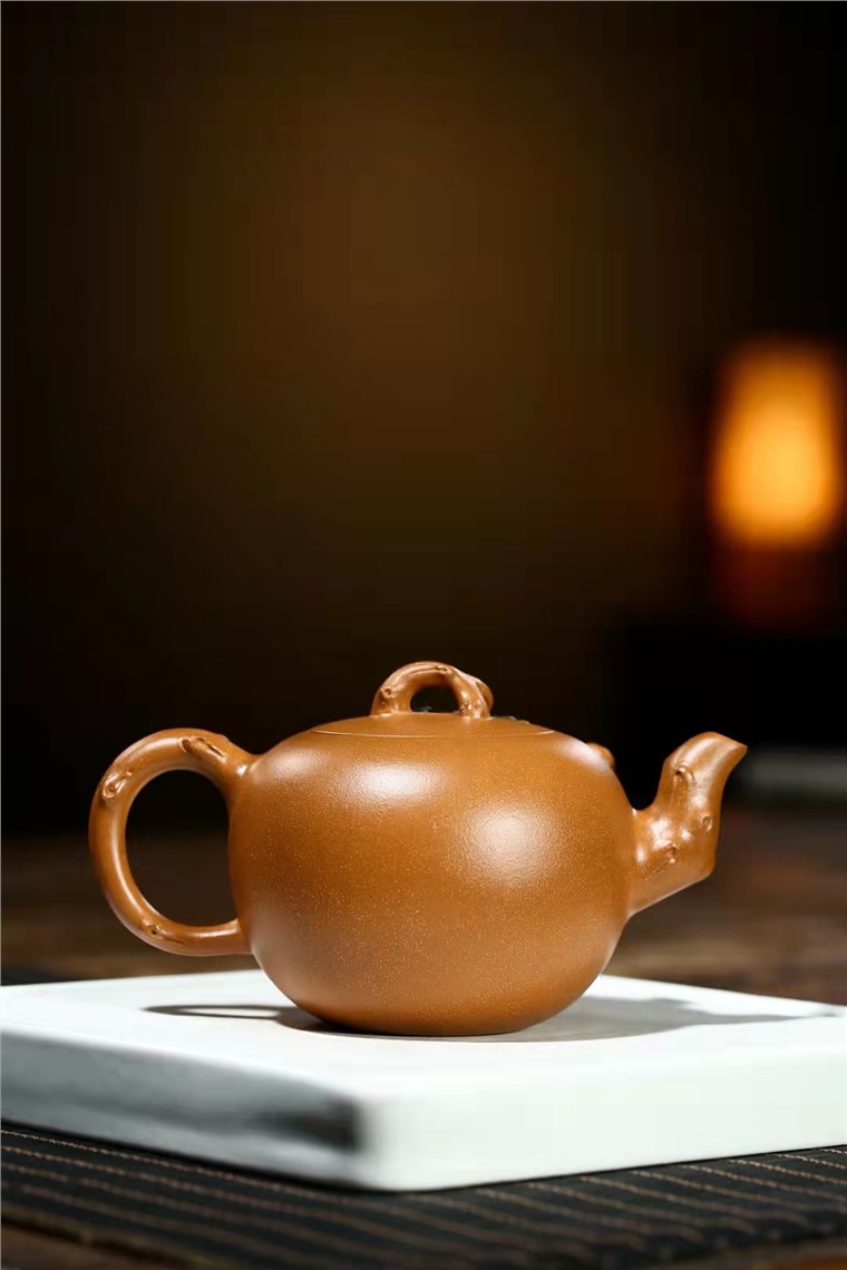 蒋岳军作品 松鼠葡萄图片