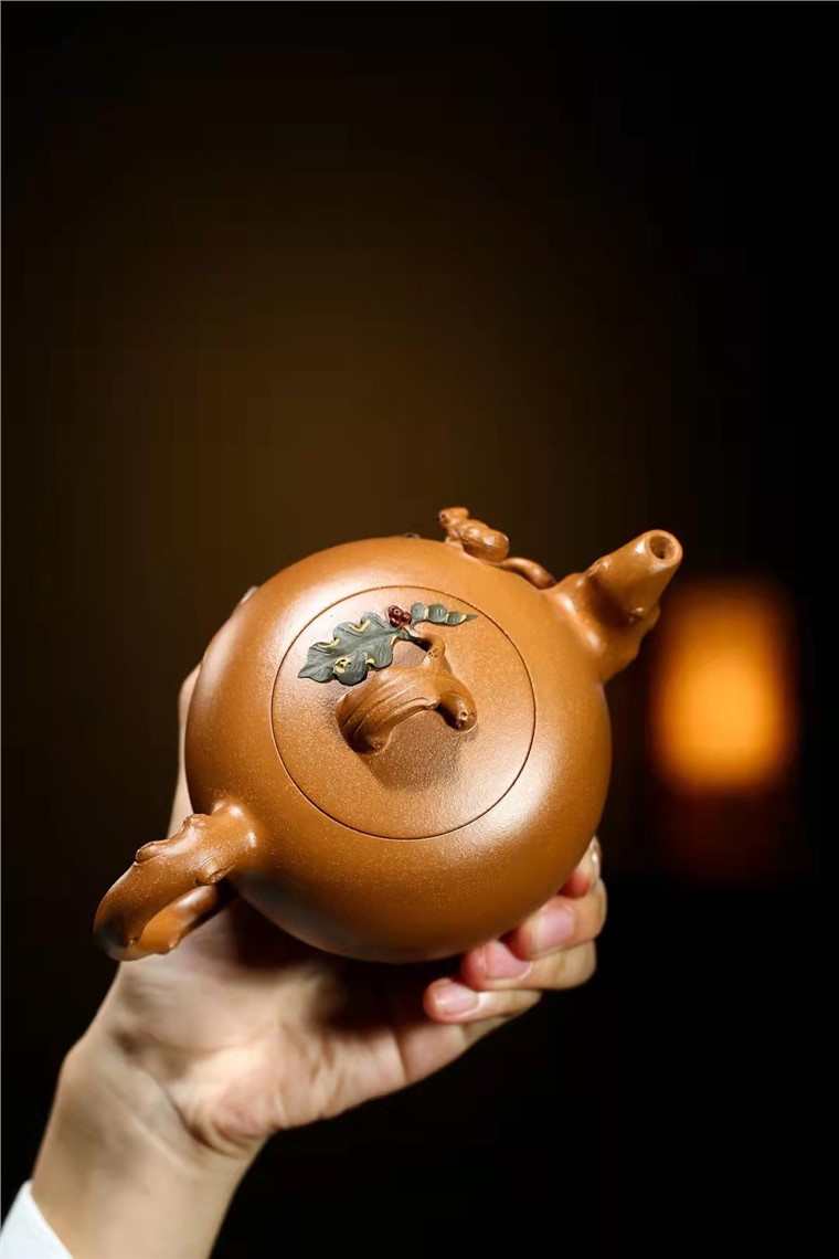 蒋岳军作品 松鼠葡萄图片