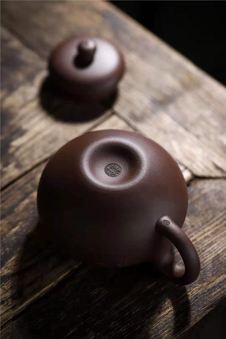 王岳龄作品 柿圆