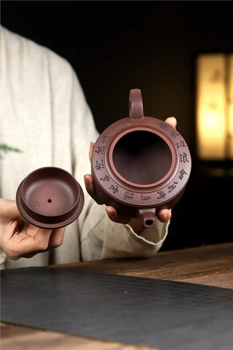 蒋岳军作品 三足祥狮图片