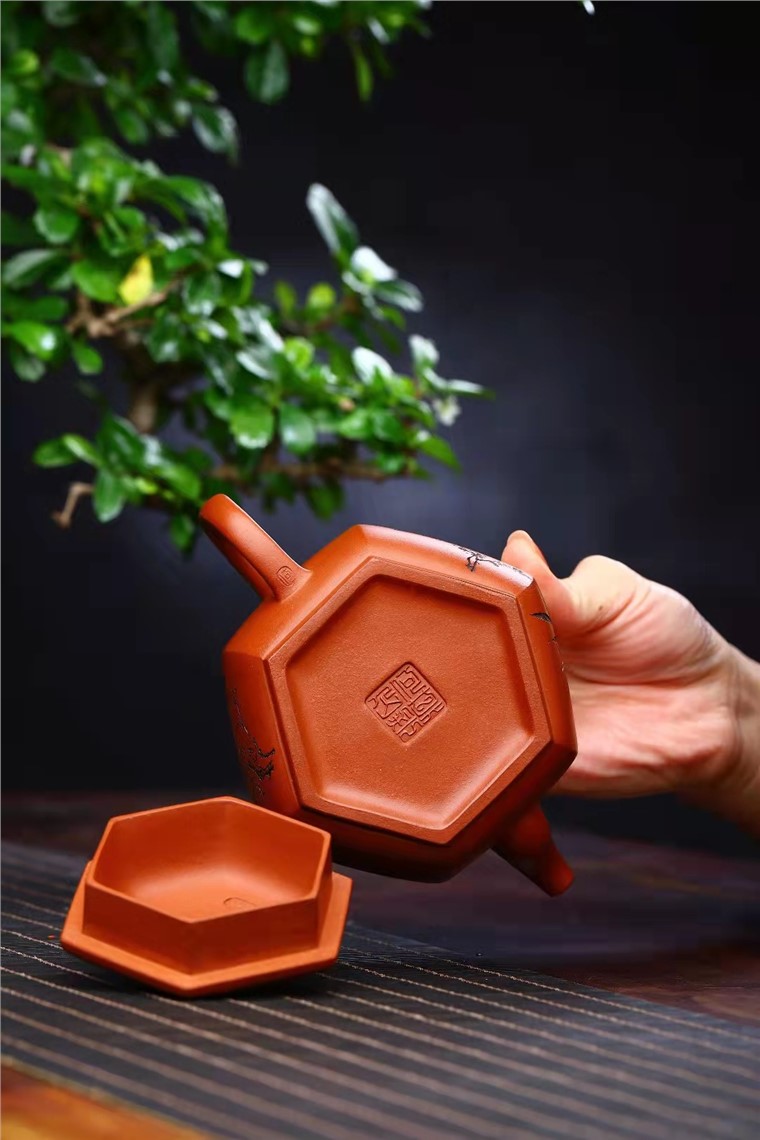 何其仙作品 六方汉瓦