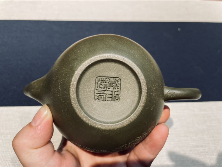 吴顺华作品 一粒珠