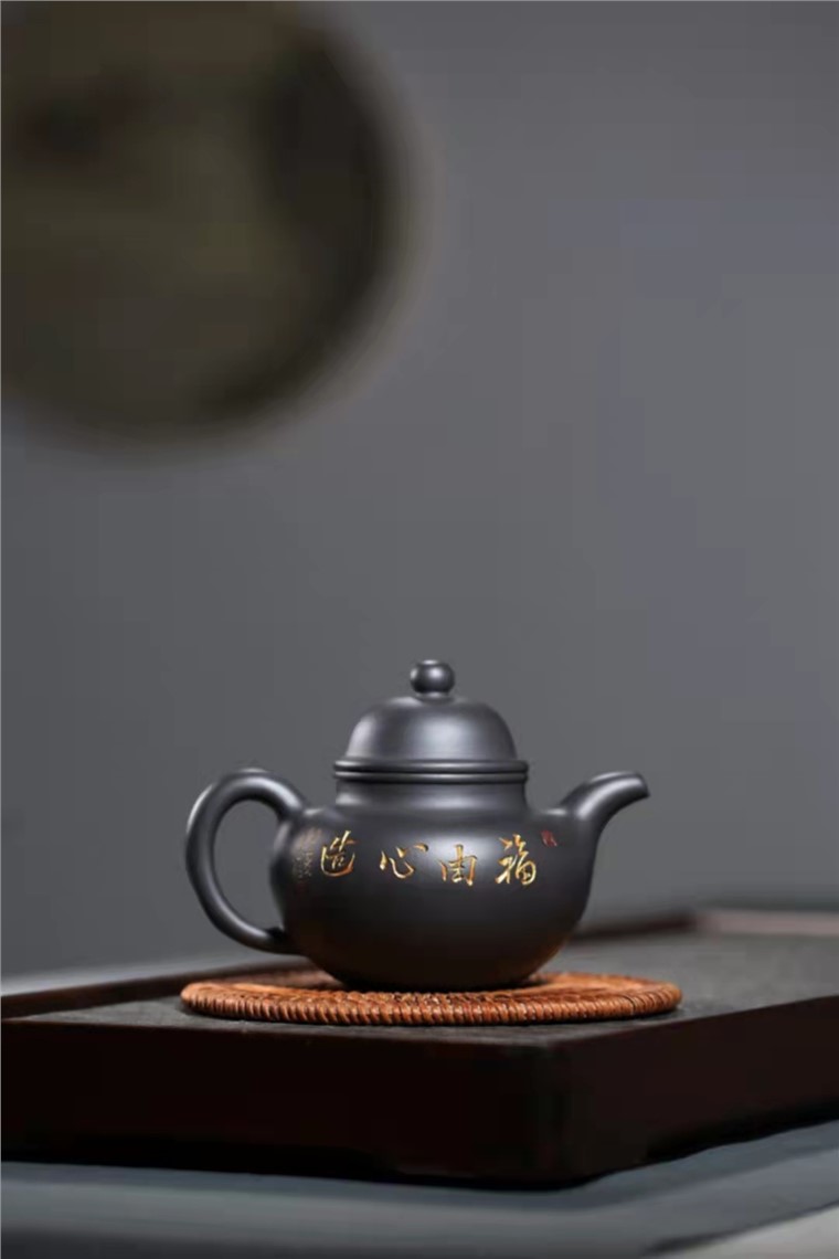 路群星作品 掇球图片