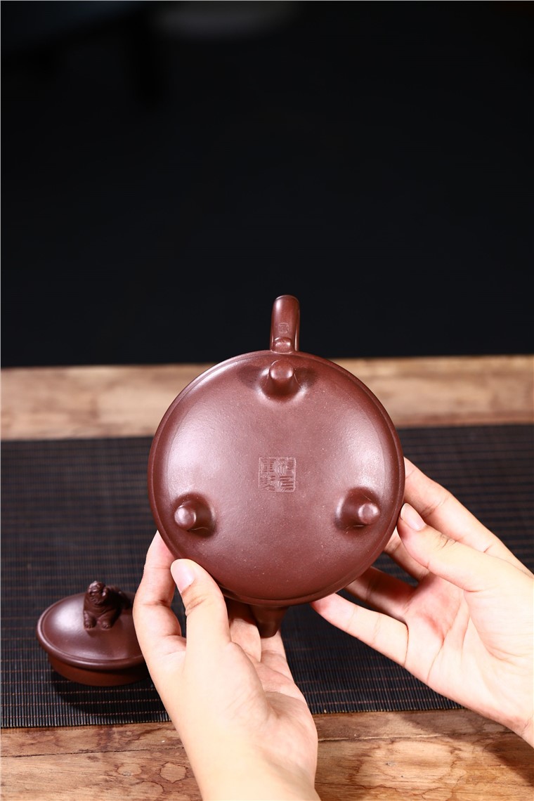 范乃军作品 卧虎