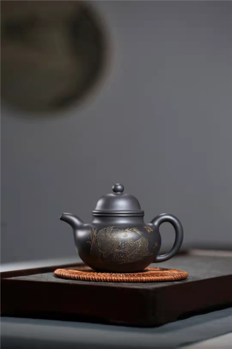 路群星作品 掇球图片