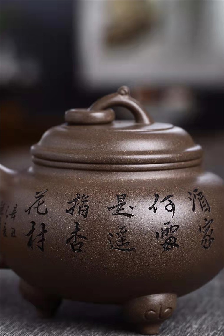 何其仙作品 三足宝炉图片