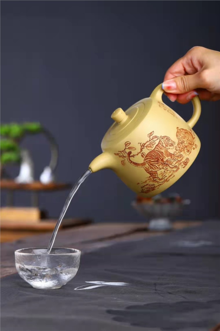 谈燕飞作品 井栏