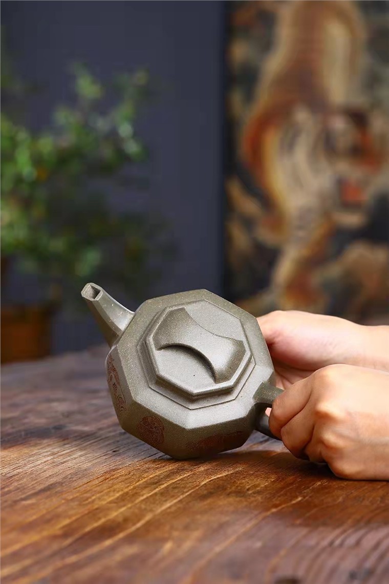 谈燕飞作品 八方牛盖图片