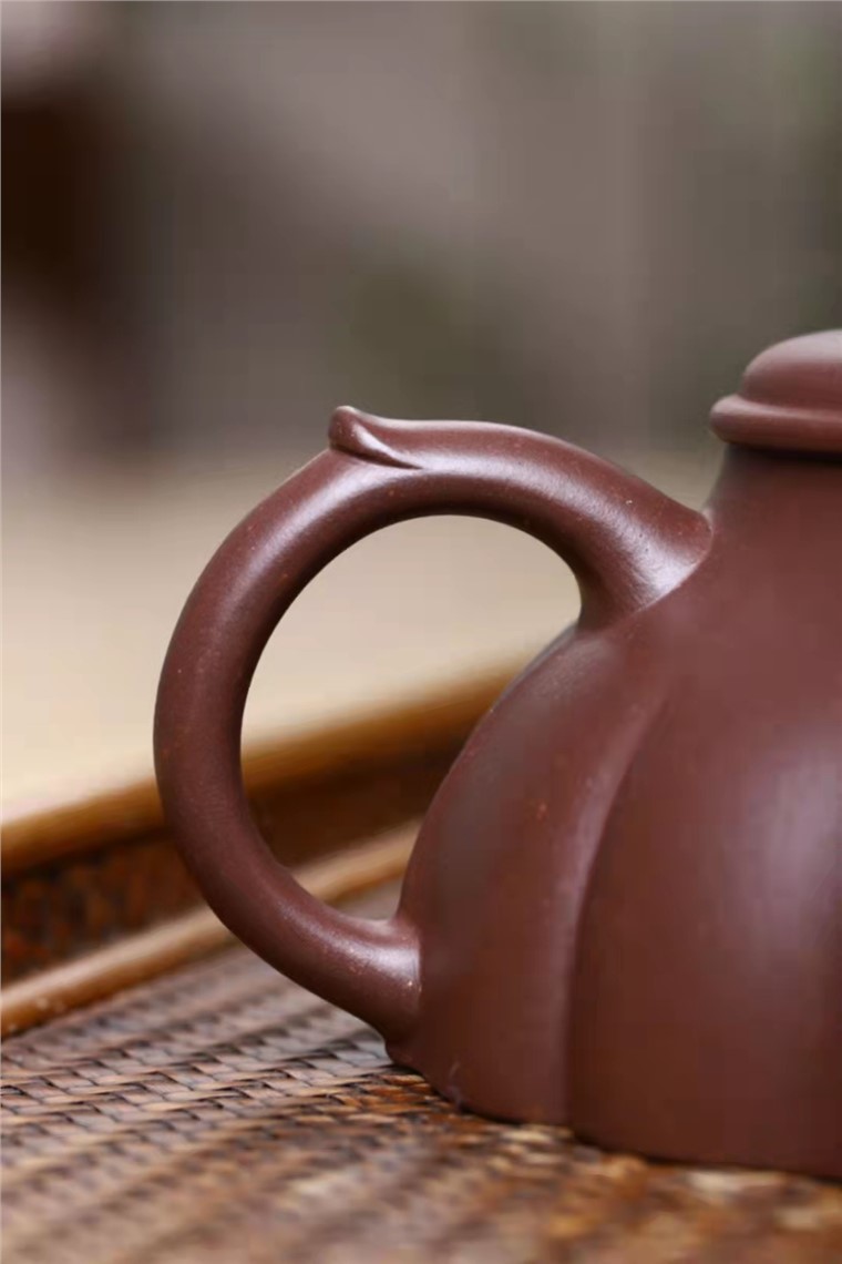 黄丽萍作品 裙带菱花图片