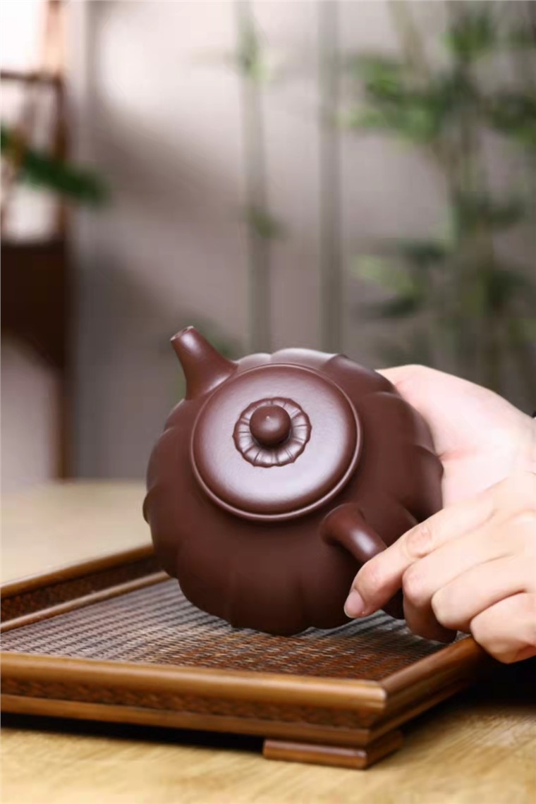 黄丽萍作品 裙带菱花图片