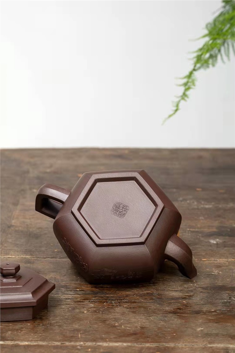 范微琴作品 六方雪华