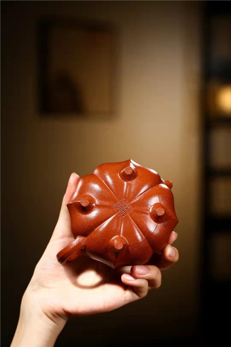 谈敏作品 四足菱花图片