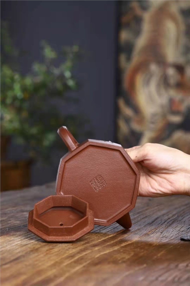 谈燕飞作品 六方德钟图片