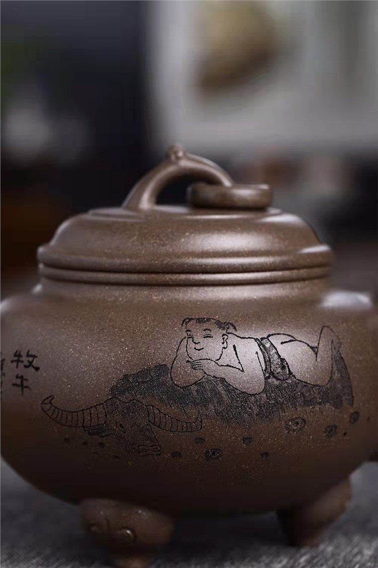 何其仙作品 三足宝炉图片