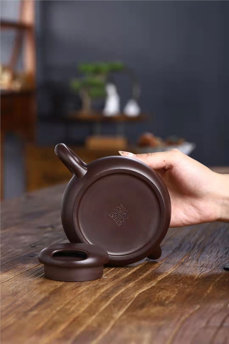 何其仙作品 牛盖莲子