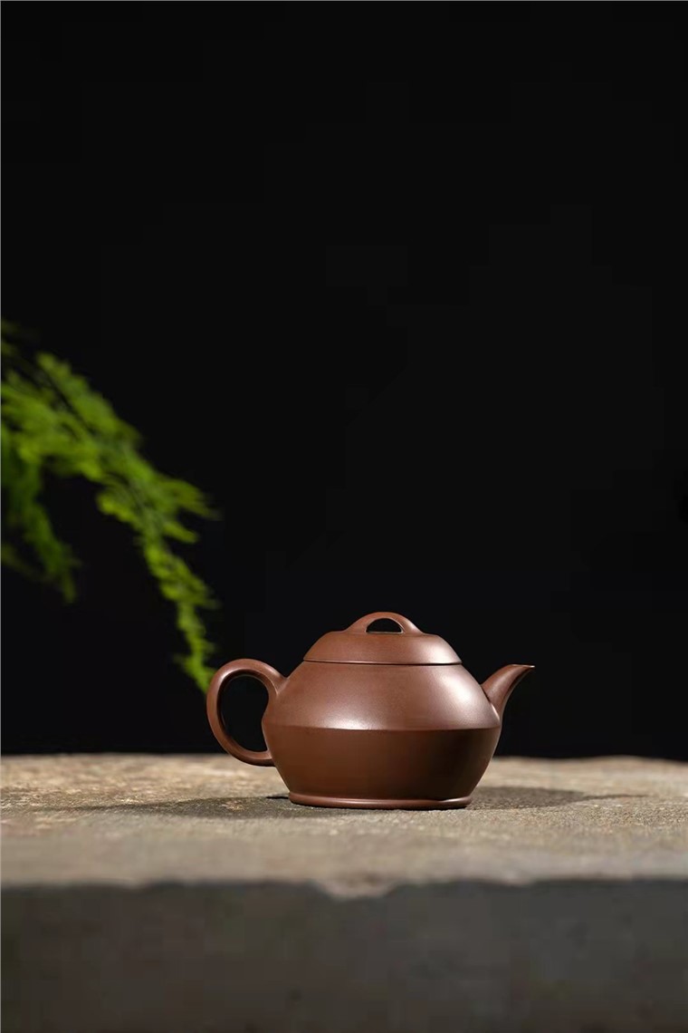 范微琴作品 茶香壶图片