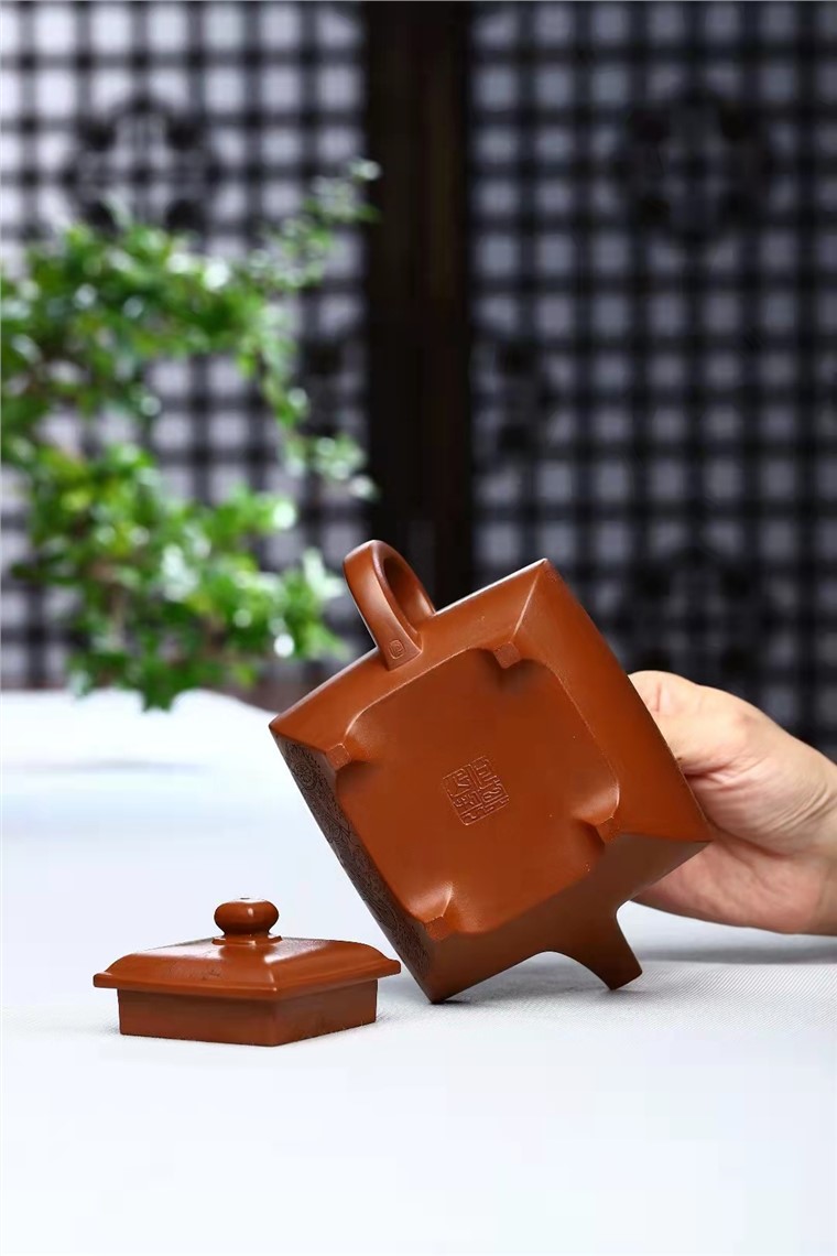 何其仙作品 四方传炉