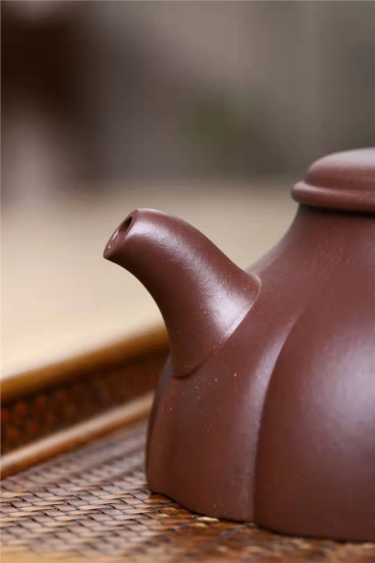黄丽萍作品 裙带菱花图片