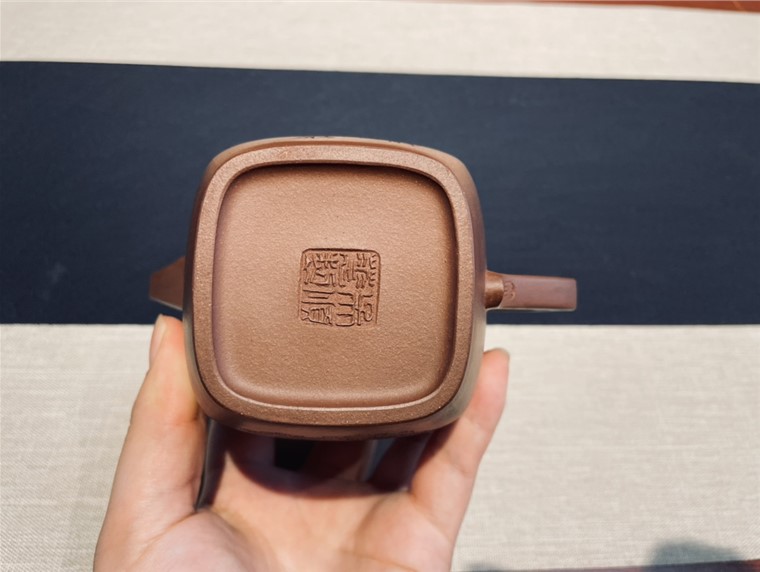 吴顺华作品 四方碗玉