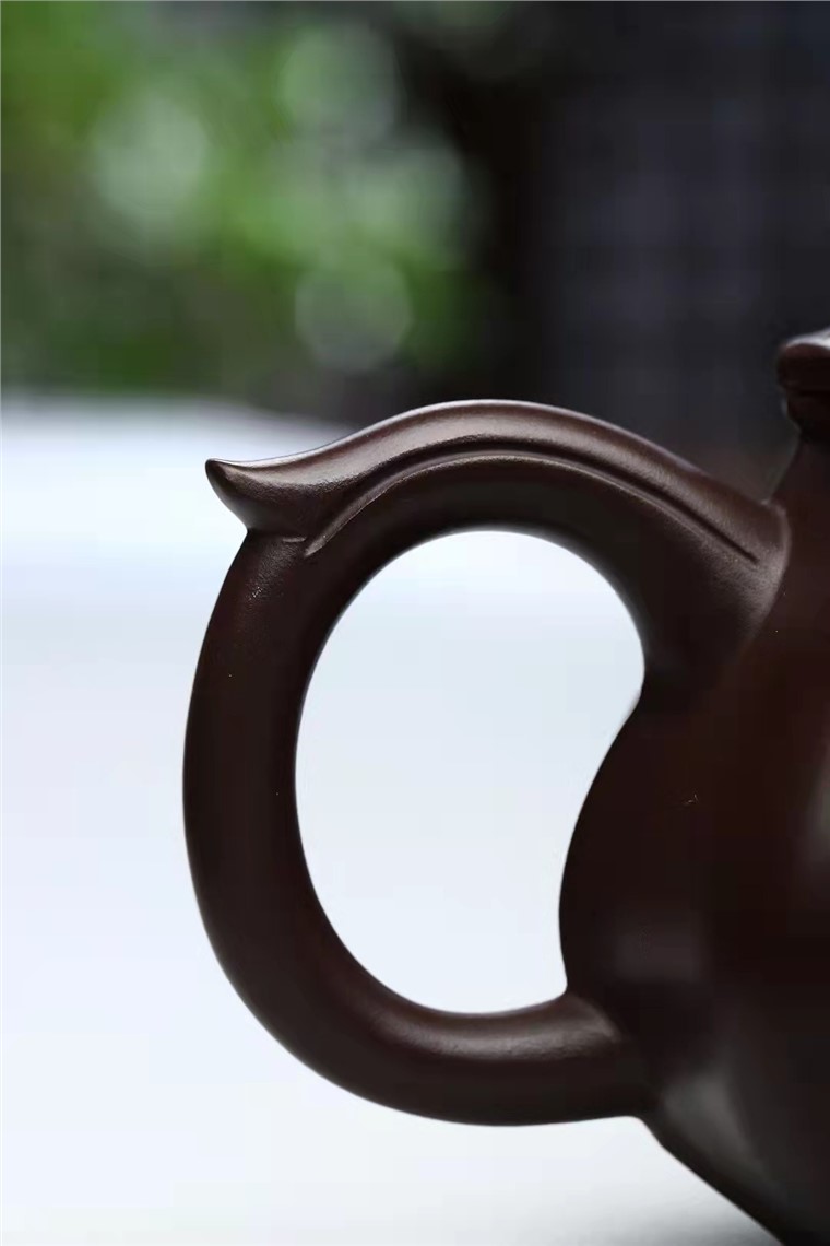 何其仙作品 菱花潘壶图片