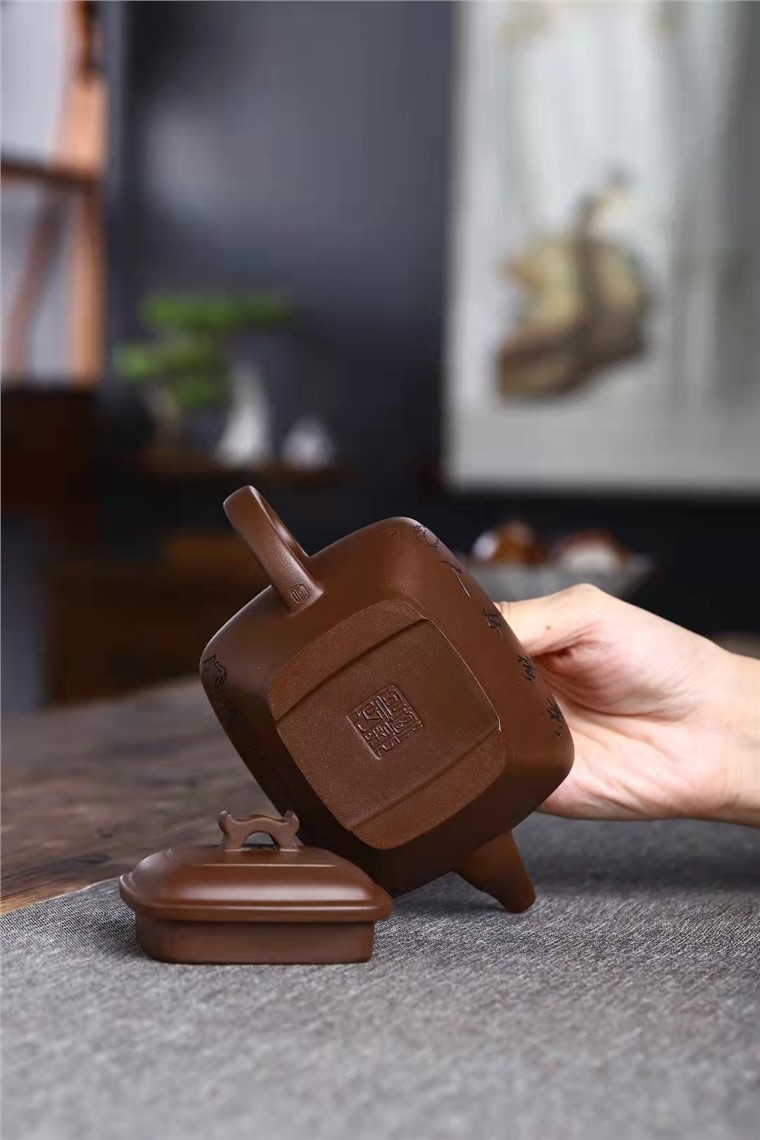 何其仙作品 四方桥鼎