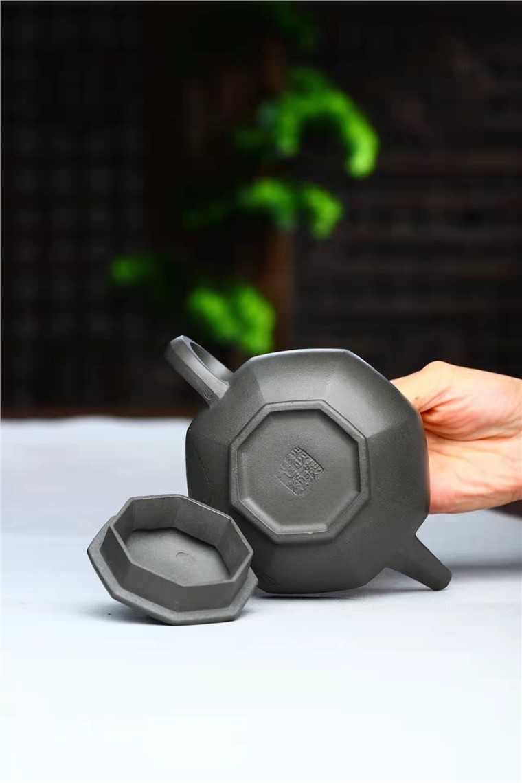 谈燕飞作品 八方水平图片