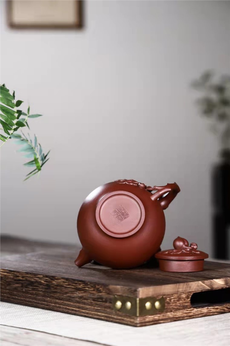 潘国芳作品 寿桃