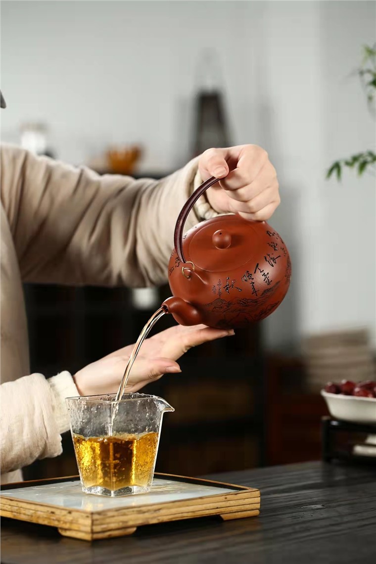 周曙峰作品 圆珠提梁