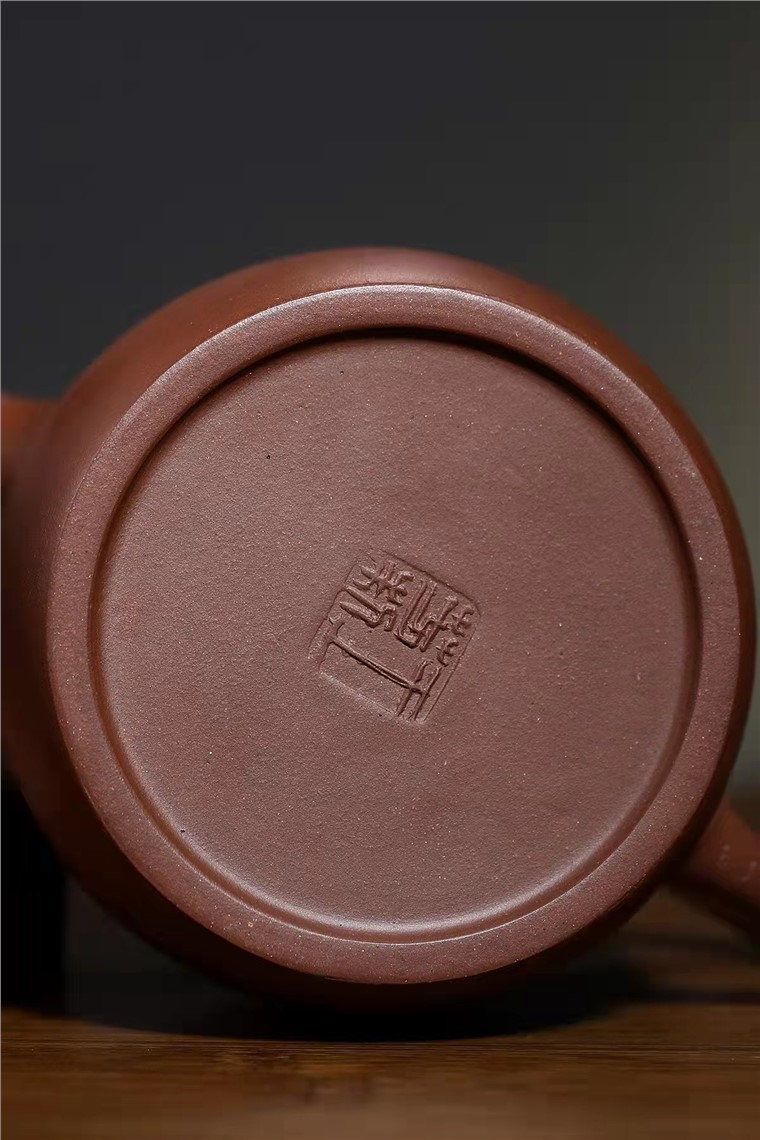 王芳作品 秦权
