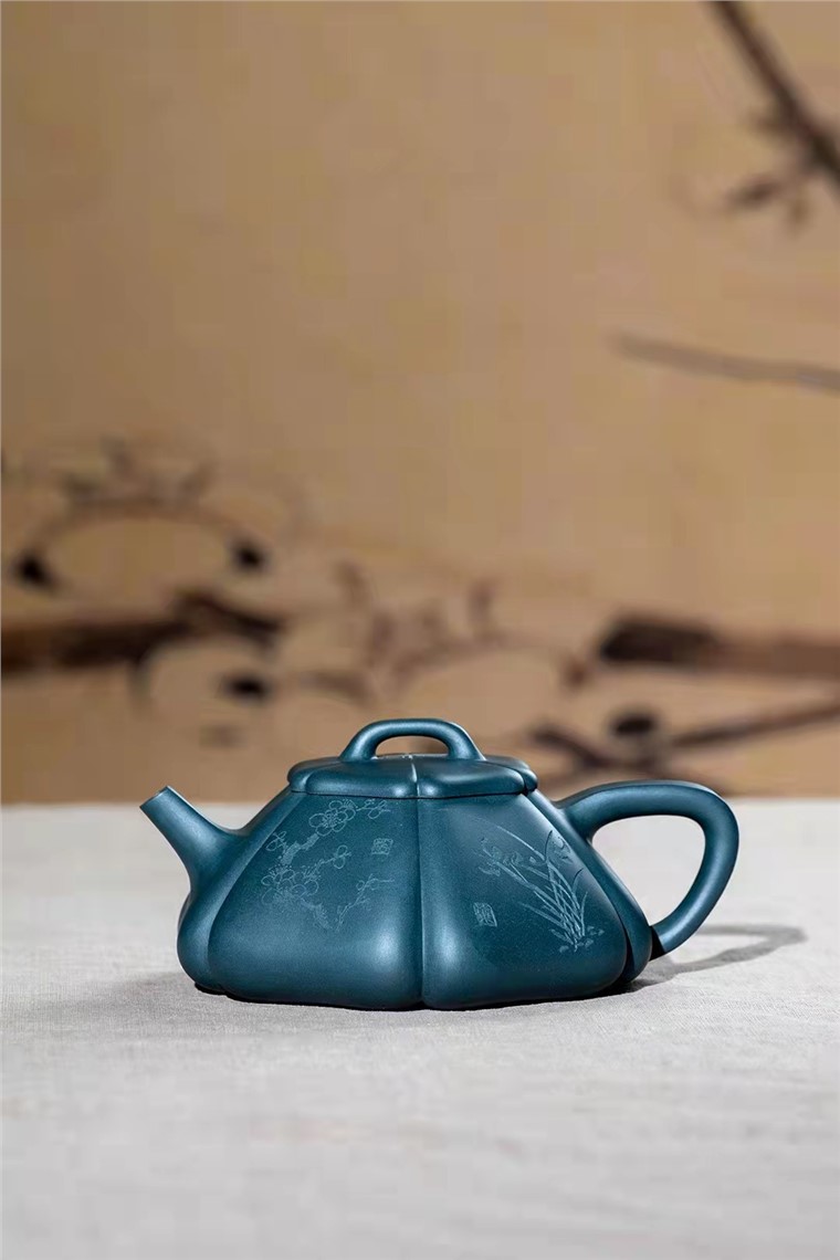 范微琴作品 菱花石瓢图片