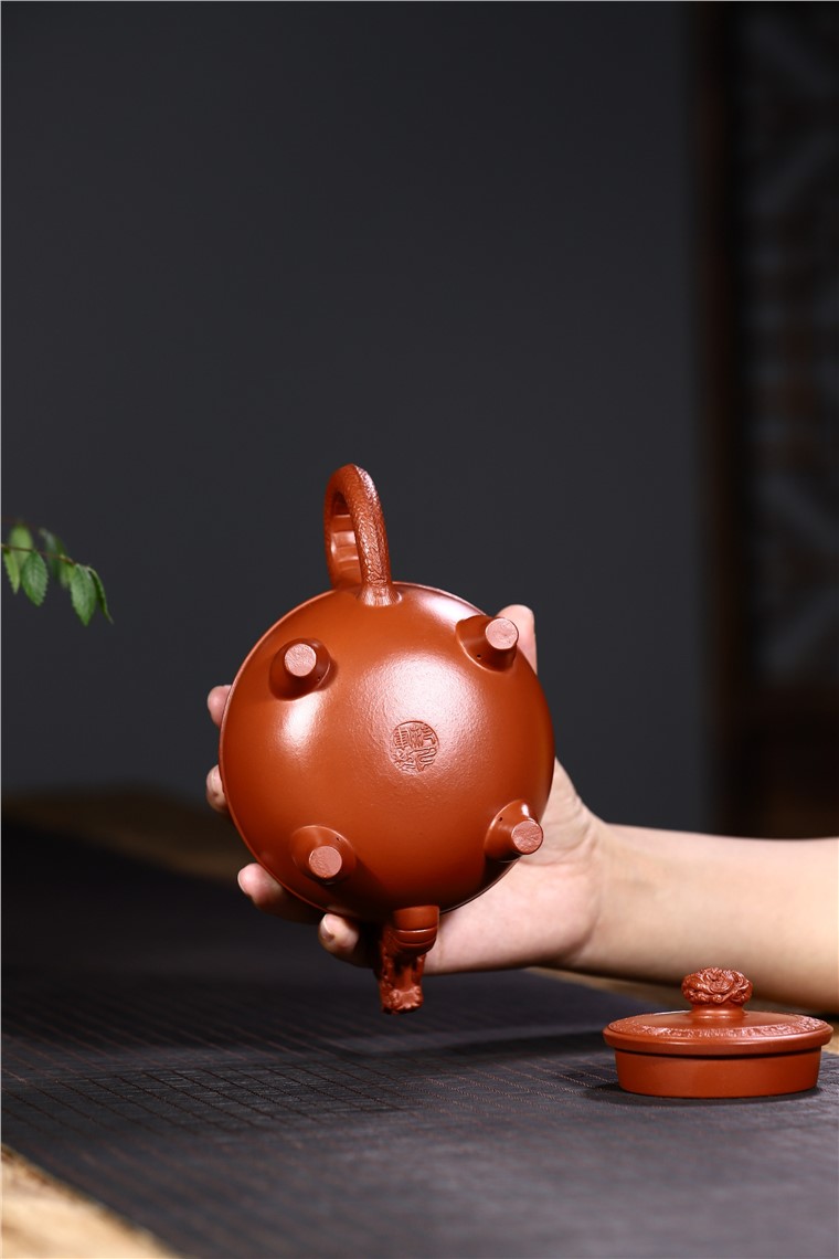 范乃军作品 龙头宝鼎