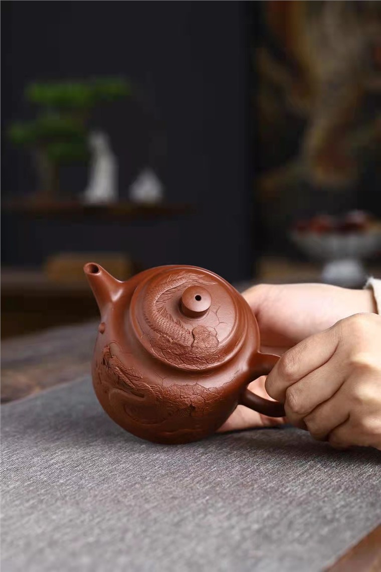 朱峰作品 隐龙德钟图片
