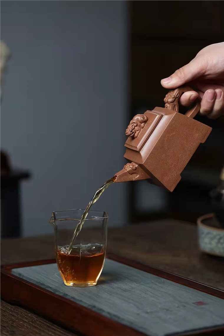 范微琴作品 四方祥狮